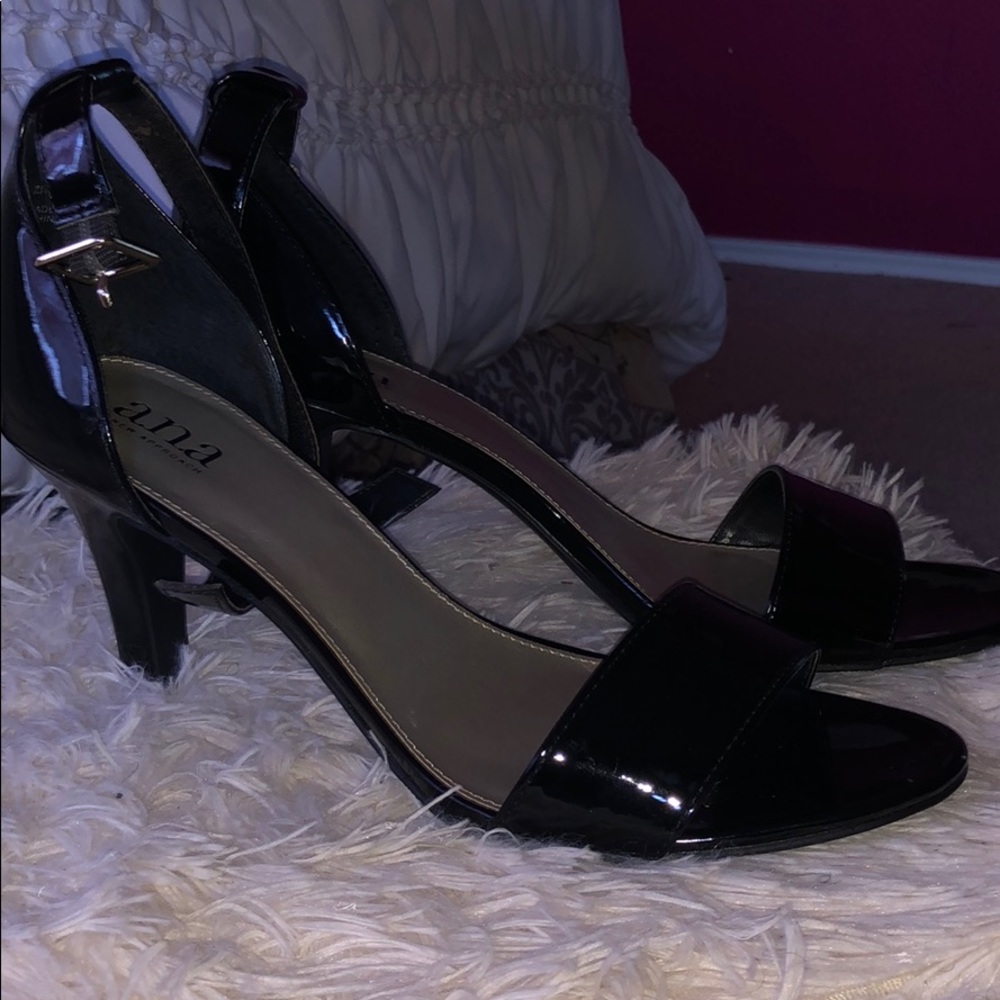 a.n.a heels